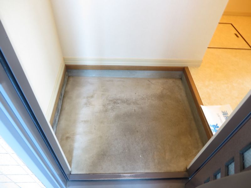 ピアガーデンB 玄関