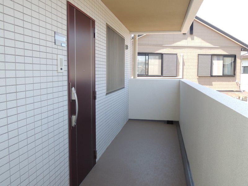 アンジュール　~ Unjour ~ 玄関