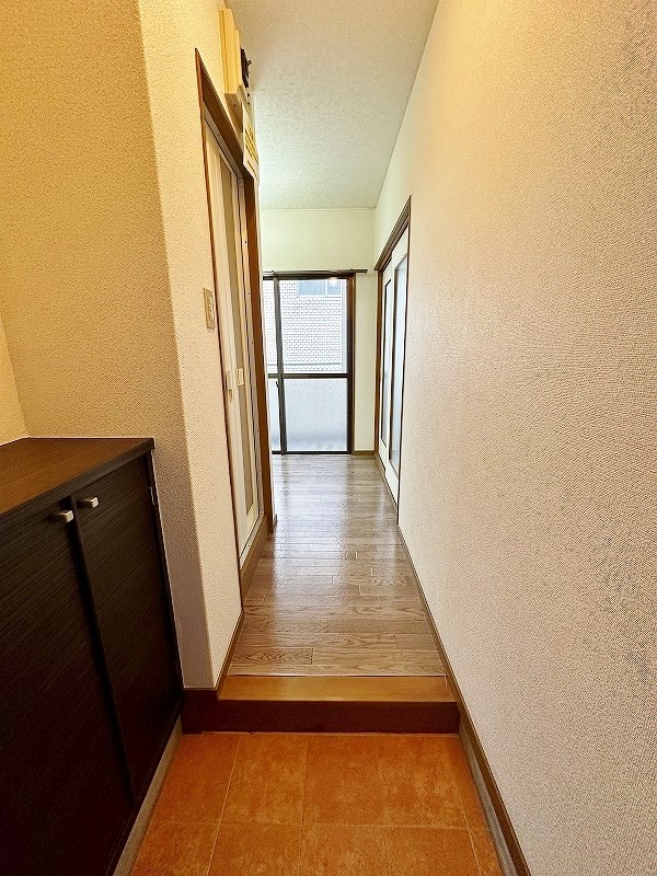 小倉ホースビル 玄関