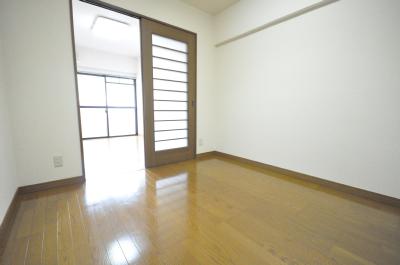 ヴァリーゴールド足立 リビング