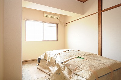 光田ビル ベッドルーム