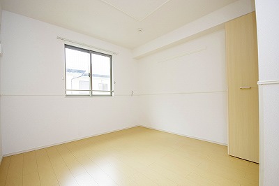 ルシアンサキタ ベッドルーム