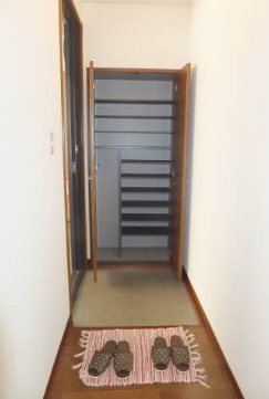 ヴィラージュ旭園 玄関