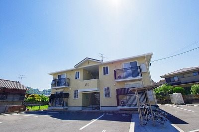 プラスラミチエ朽網 105号室 外観