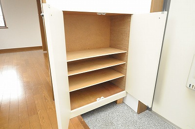 オリジンコアビル 玄関