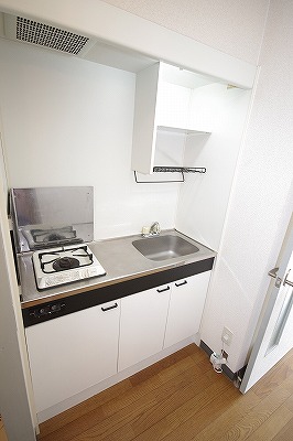 グランドアイ三萩野 キッチン