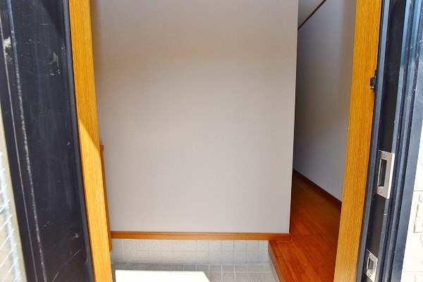 ヴィレッジ要 玄関