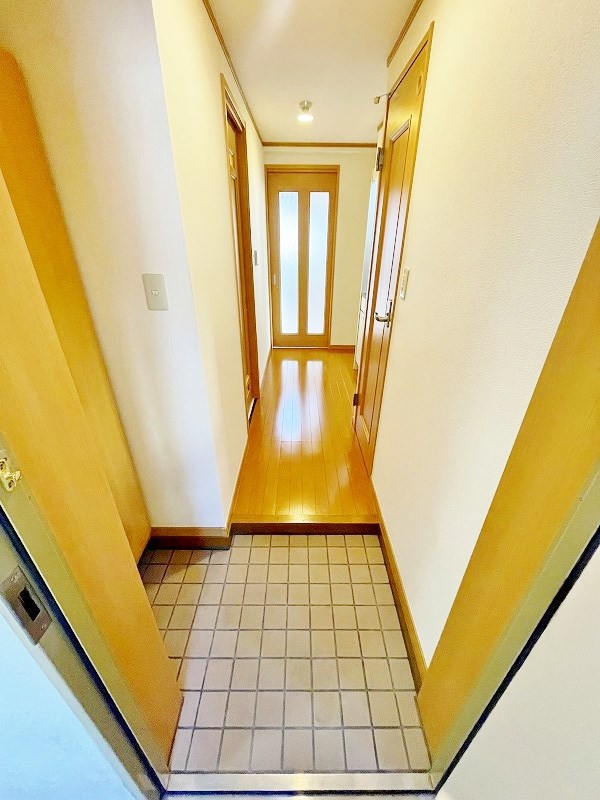 セトルイン鳳 玄関