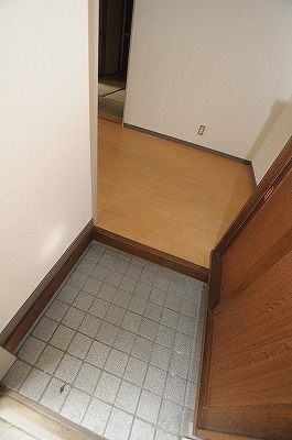 嵐山ハイツ 玄関