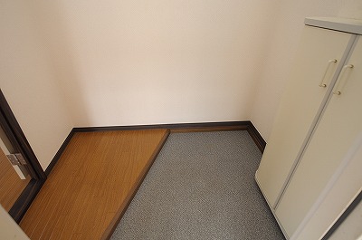 フレグランス常盤　Ｂ棟 玄関