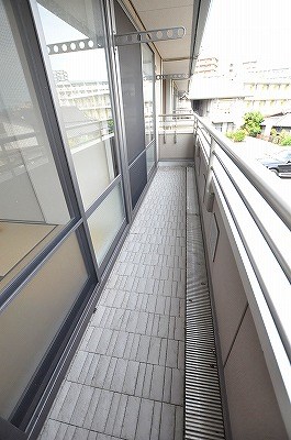 シティーフィールドⅡ　Ｂ棟 ベランダ