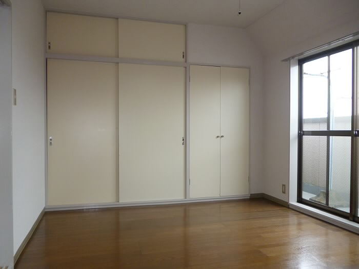 マルテビル ベッドルーム