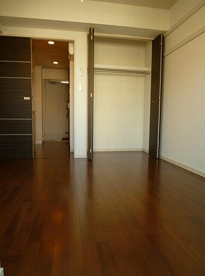 渋谷区初台2丁目楽器可（ピアノ・弦楽器）築浅マンション リビング