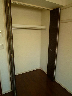 渋谷区初台2丁目楽器可（ピアノ・弦楽器）築浅マンション 収納