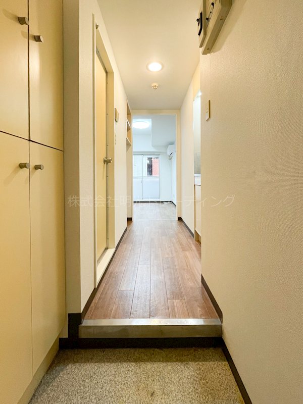 スカイコート横浜平沼 玄関