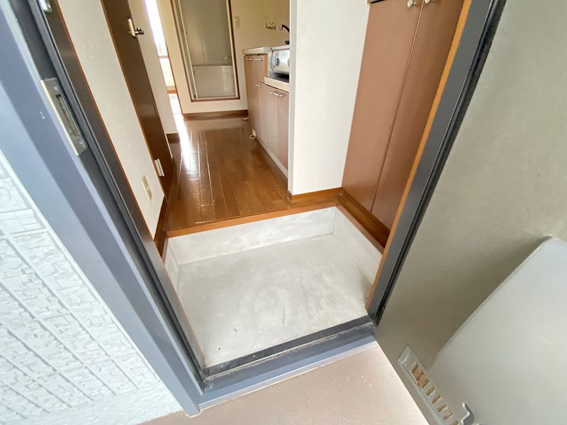 サントークさつき 玄関