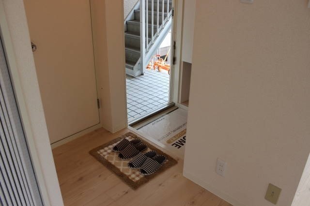 フォルム利松　Ａ棟 玄関