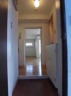 国立市中1丁目楽器可(防音・ピアノ・弦・木管楽器)マンション 玄関