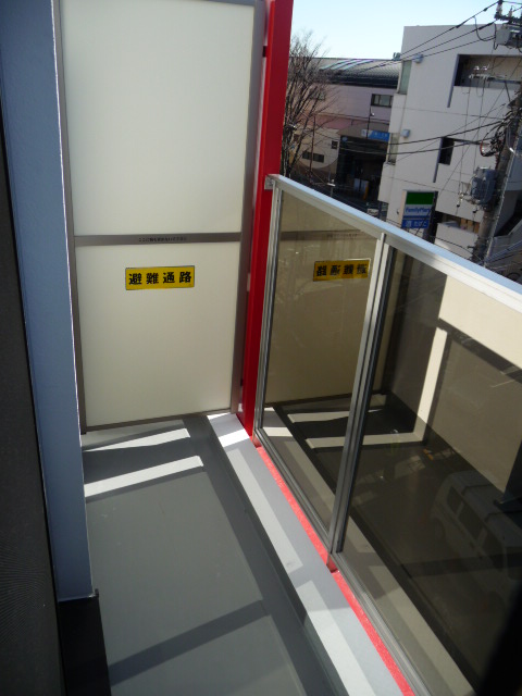 ＨＯＵＳＩＮＧ梅丘ビル ベランダ