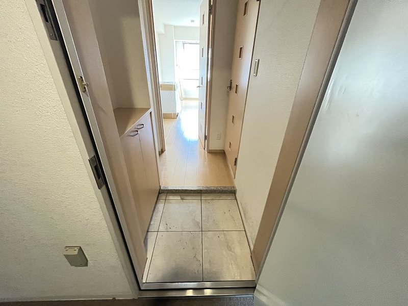 ボンヌール菊野台 玄関