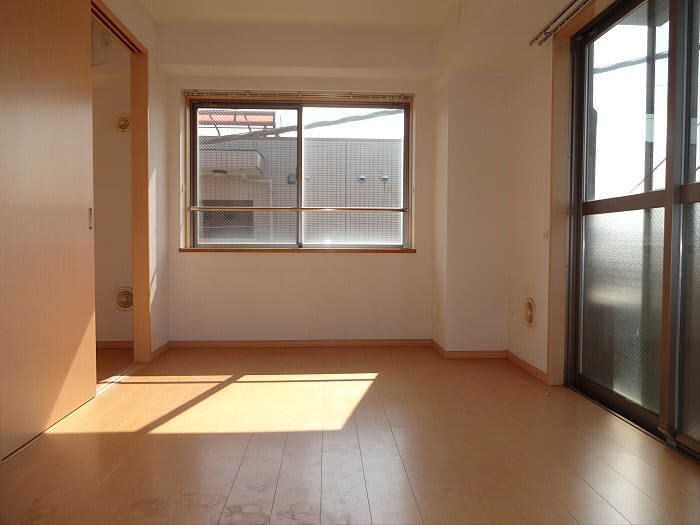 ボンヌール菊野台　３階 リビング