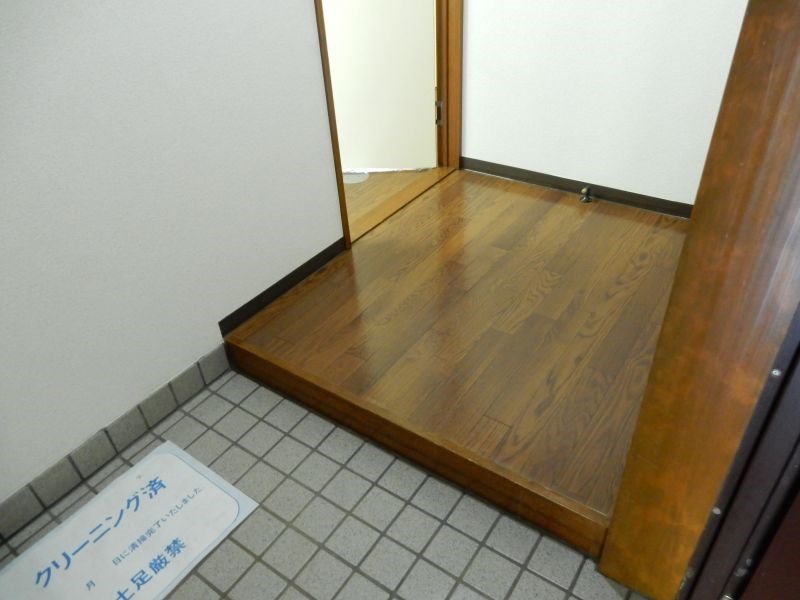 ハイツ清和 玄関