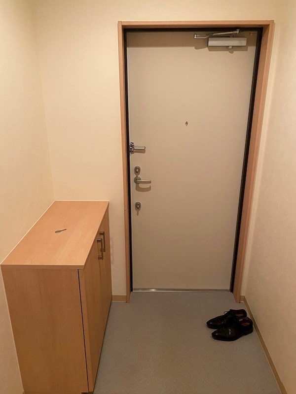 フローレンスいずみ 玄関