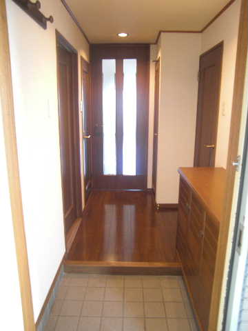 サンファミリー烏山 -弊社管理物件- 玄関