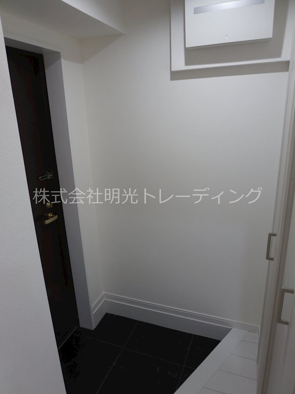 ウイング高円寺南 玄関