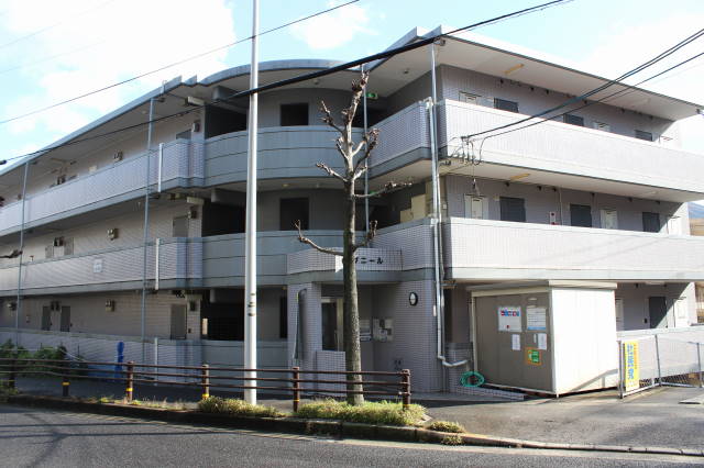 アヴニール 302号室 外観