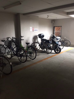 第1アリストマンション 駐車場