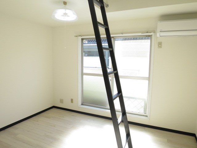 ヴィラ松庵Ａ棟 ベッドルーム