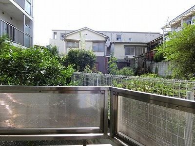 新宿区中井1丁目楽器可(ピアノ・弦楽器)マンション ベランダ
