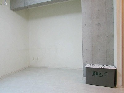 中野区若宮１丁目楽器可（ピアノ・弦管楽器）デザイナーズマンション リビング