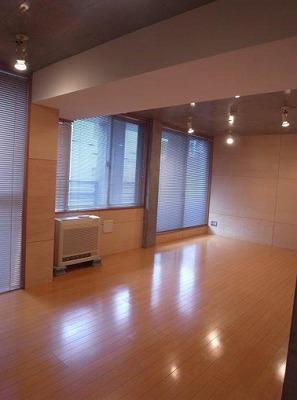杉並区上高井戸１丁目楽器可（ピアノ・弦楽器）デザイナーズマンション リビング
