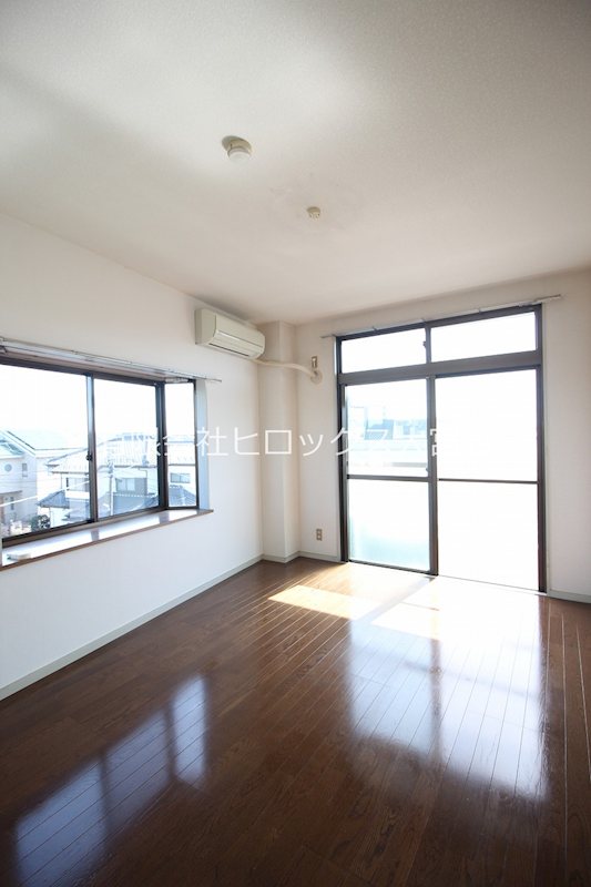 メゾンテイⅡ リビング