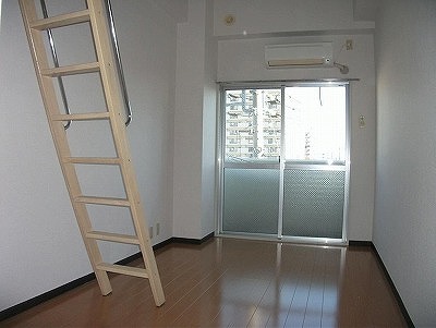 大田区大森東1丁目楽器可(弦楽器)マンション リビング