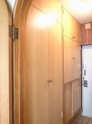 杉並区和泉４丁目楽器可(ピアノ・弦・管打楽器・声楽)マンション 収納