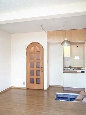 杉並区和泉４丁目楽器可(ピアノ・弦・管打楽器・声楽)マンション リビング