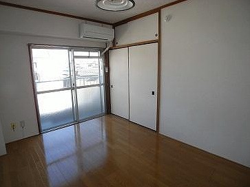 板橋区小茂根1丁目楽器可（ピアノ・弦管楽器・声楽）マンション リビング
