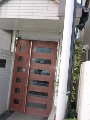 練馬区桜台6丁目楽器可(防音・グランドピアノ・弦・管楽器・声楽)マンション 玄関
