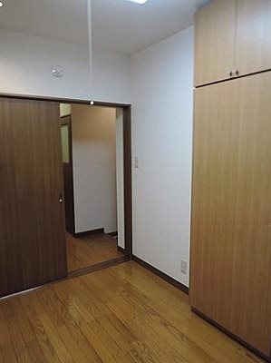 文京区根津2丁目楽器可(ピアノ・弦・管楽器・声楽)マンション リビング