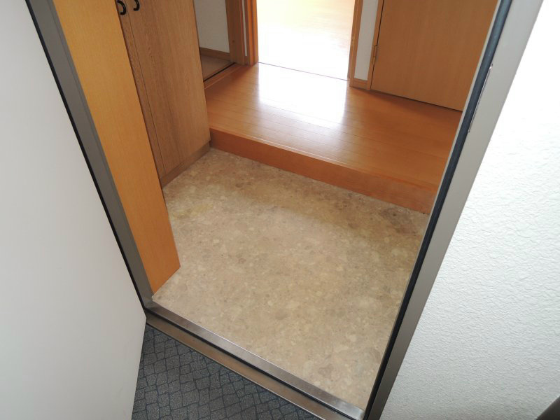 ハイツアザレア 玄関