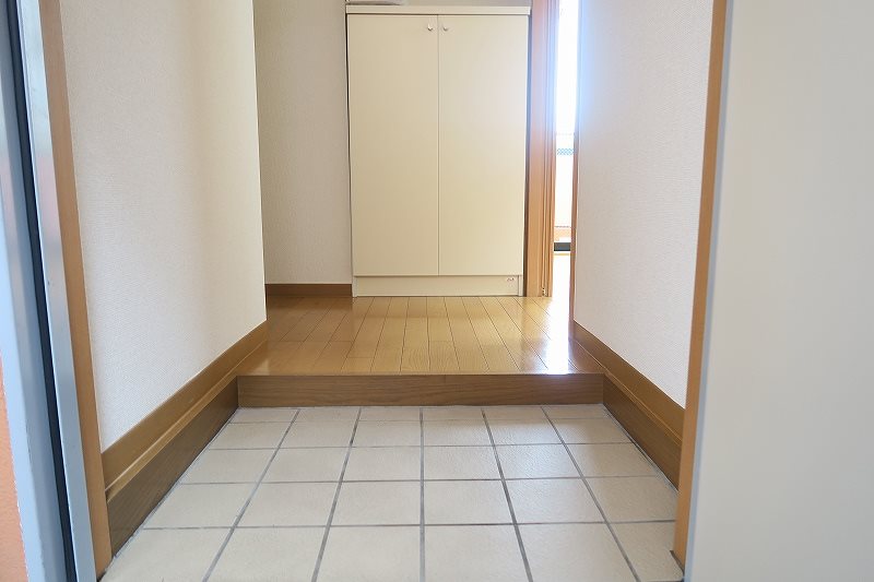 ボルベール宮西 玄関