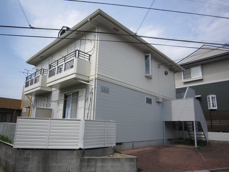 ヴィラ・カスターニャ 201号室 外観