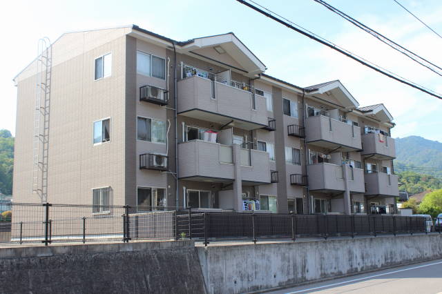 グラン・エトワール 203号室 外観