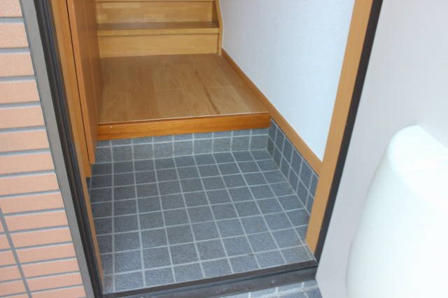 プロヴァンスA 玄関