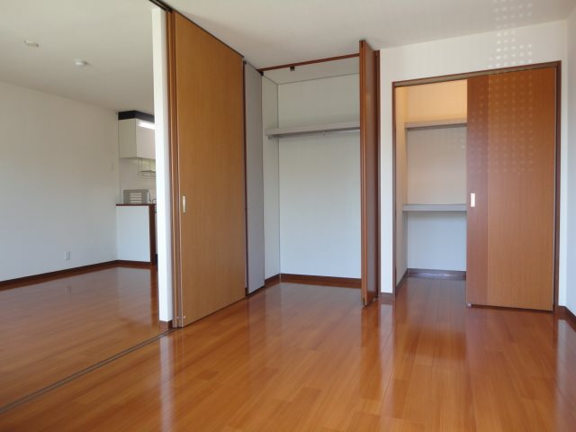 フレヴェール ベッドルーム