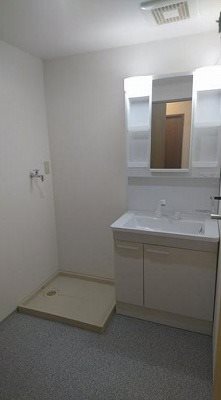 世田谷区北烏山9丁目楽器可(防音・ピアノ・弦・管楽器・声楽)マンション 洗面所