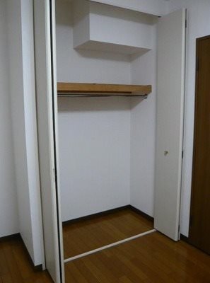 世田谷区北烏山9丁目楽器可(防音・ピアノ・弦・管楽器・声楽)マンション 収納